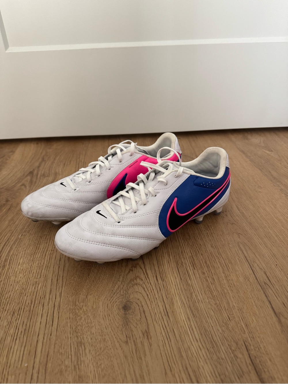 Nike Tiempo Ligera Pro FG Mens 9.5- White/Blue/Pink Soccer Cleats